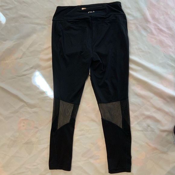 EUC-FILA white & black streaked workout capris - Picture 2 of 5